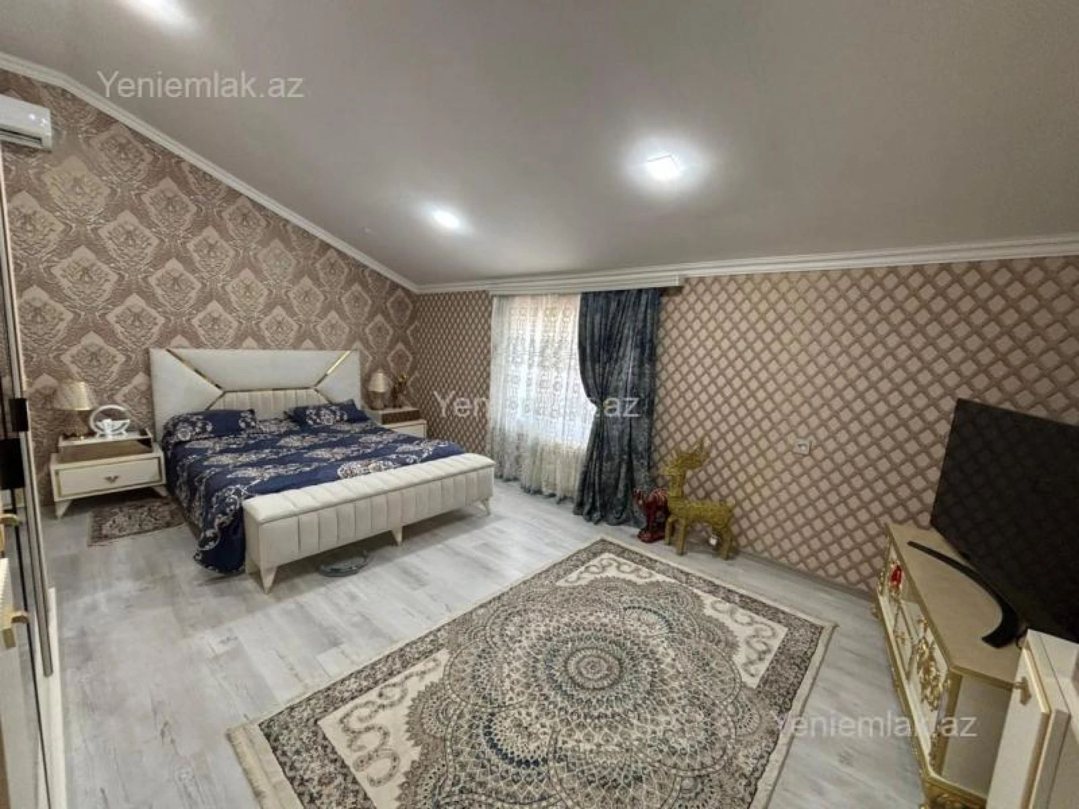 Satılır 6 otaqlı həyət evi 360 m²