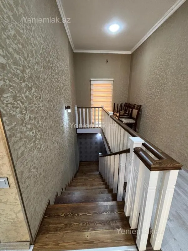 Satılır 6 otaqlı həyət evi 360 m²