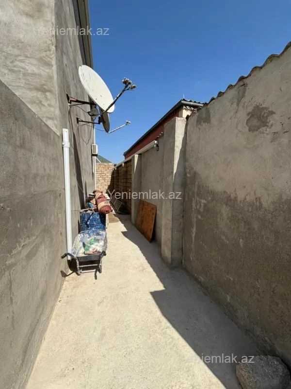 Satılır 6 otaqlı həyət evi 360 m²