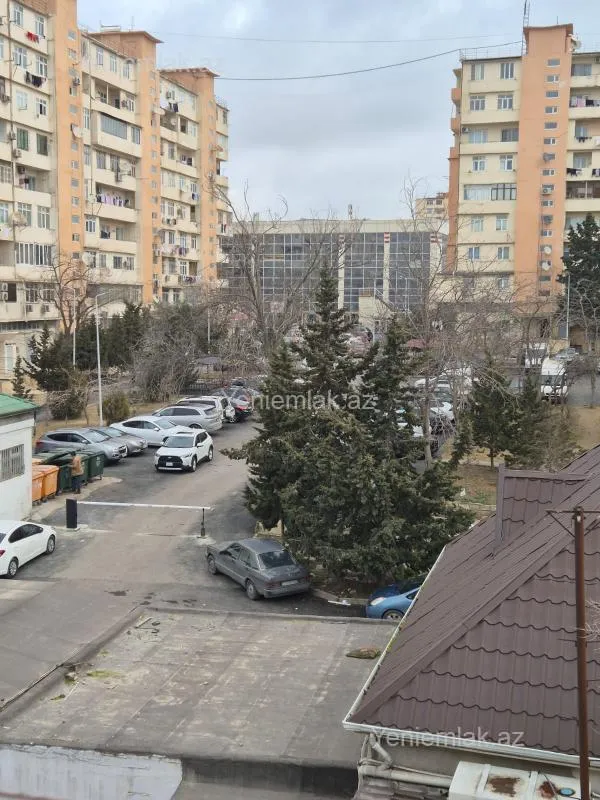 Satılır 1 otaqlı köhnə tikili 30 m²