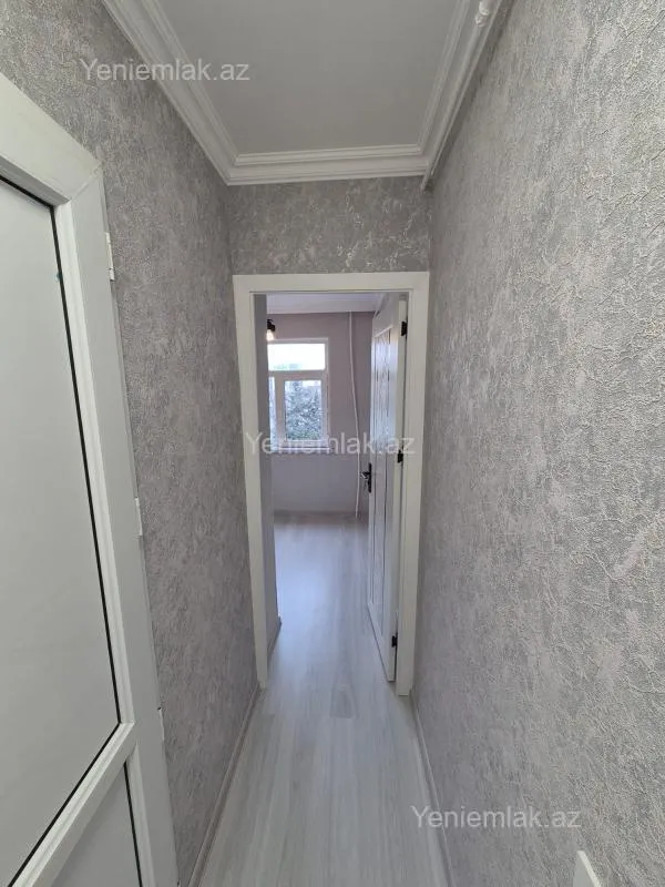 Satılır 1 otaqlı köhnə tikili 30 m²