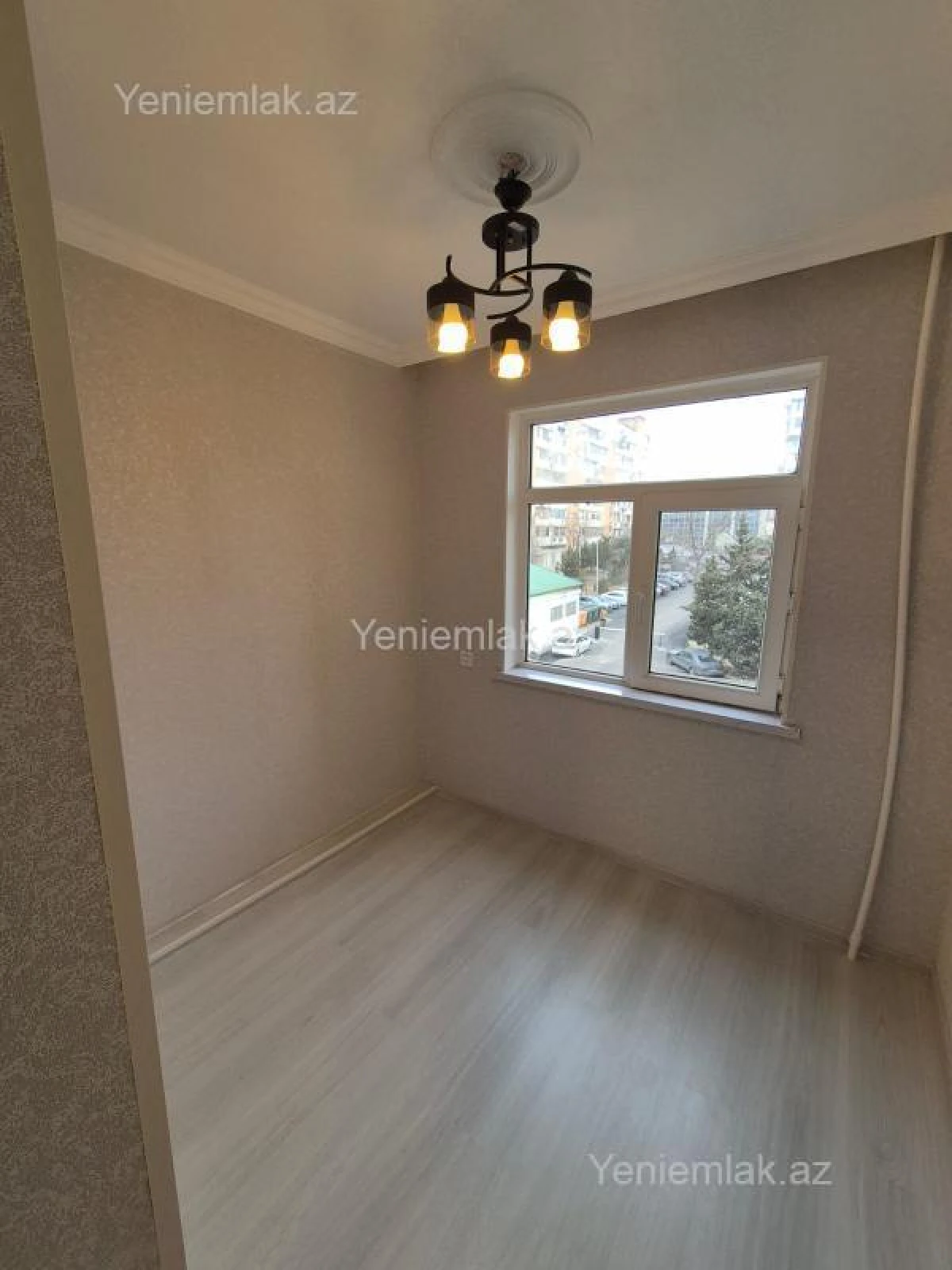 Satılır 1 otaqlı köhnə tikili 30 m²