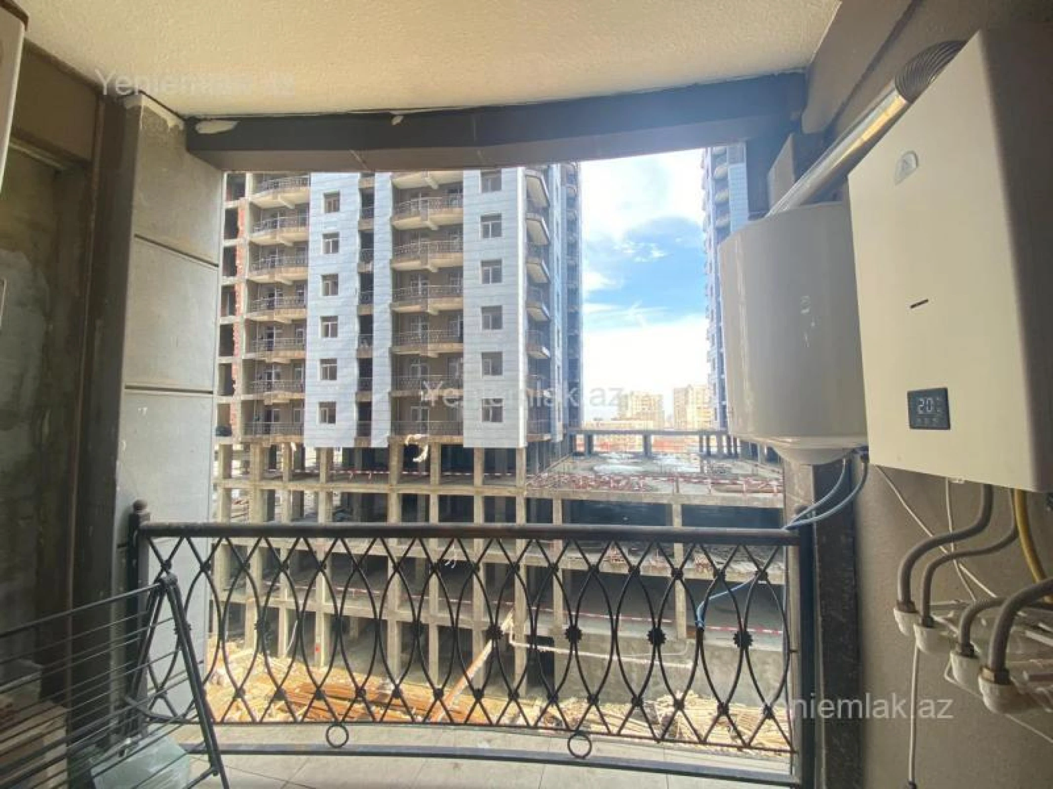 Satılır 3 otaqlı yeni tikili 97.9 m²