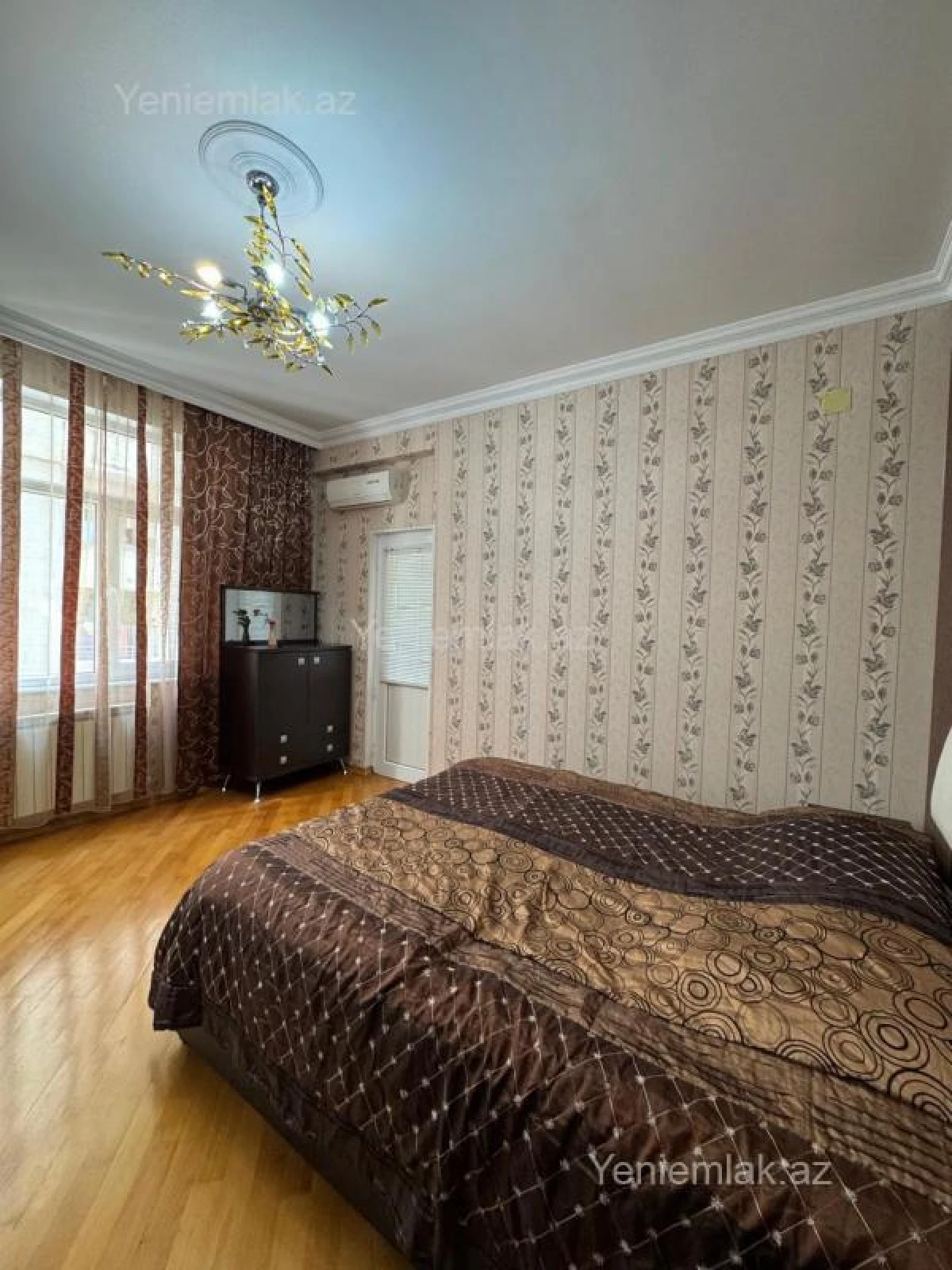 Satılır 3 otaqlı yeni tikili 120 m²