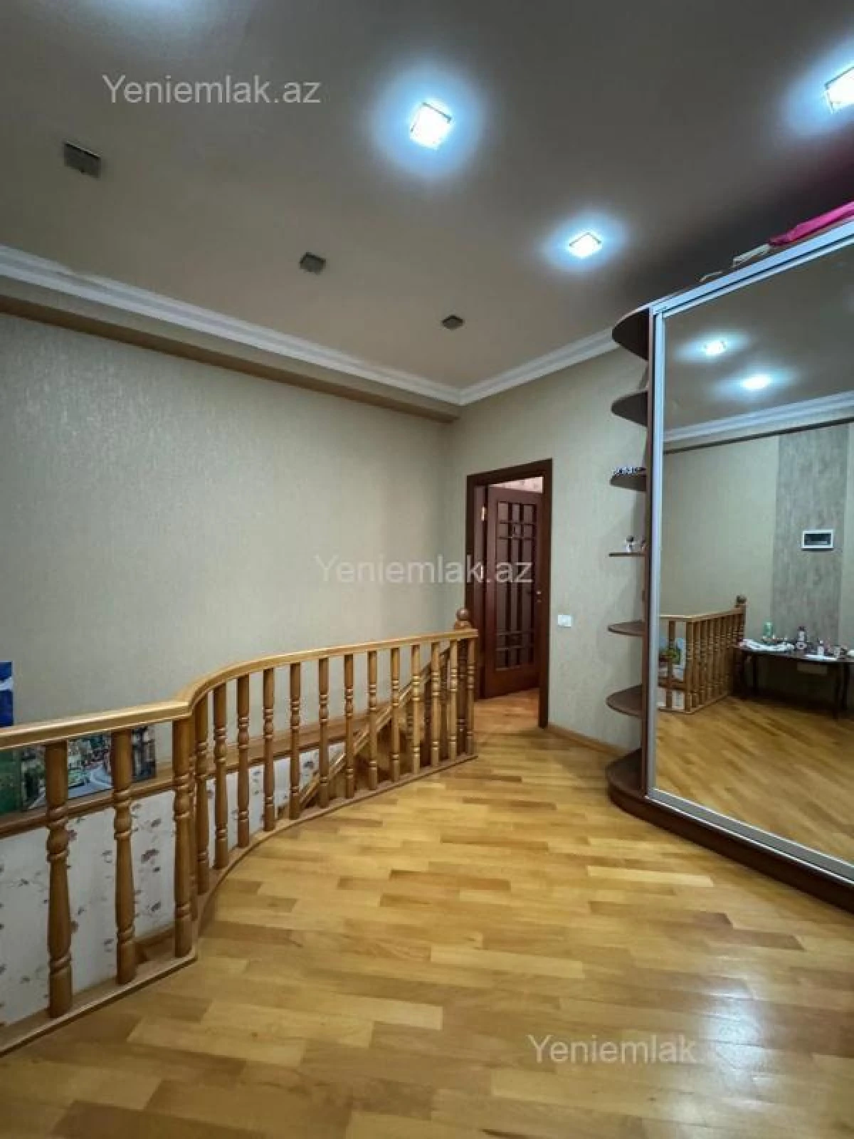 Satılır 3 otaqlı yeni tikili 120 m²