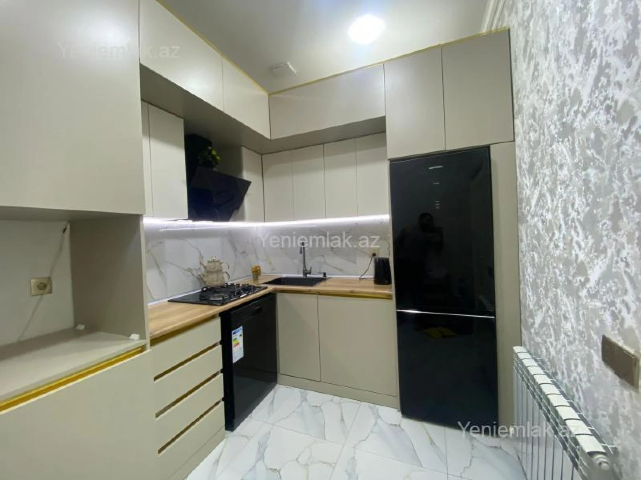Satılır 3 otaqlı yeni tikili 80 m²