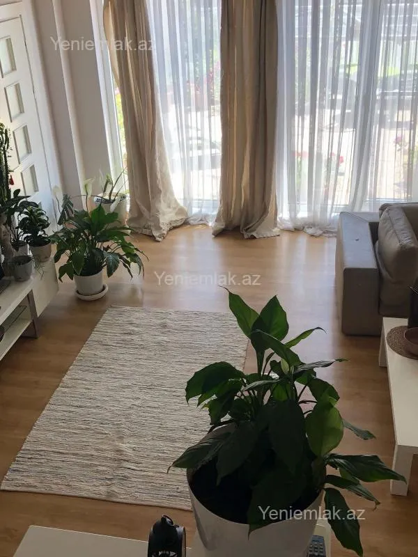 Satılır 6 otaqlı yeni tikili 433 m²
