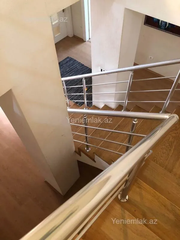 Satılır 6 otaqlı yeni tikili 433 m²