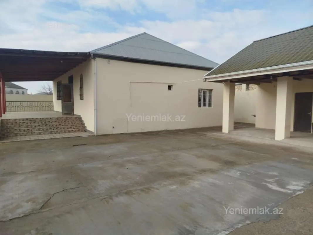 Satılır 4 otaqlı həyət evi 120 m²
