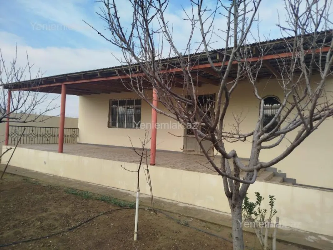 Satılır 4 otaqlı həyət evi 120 m²