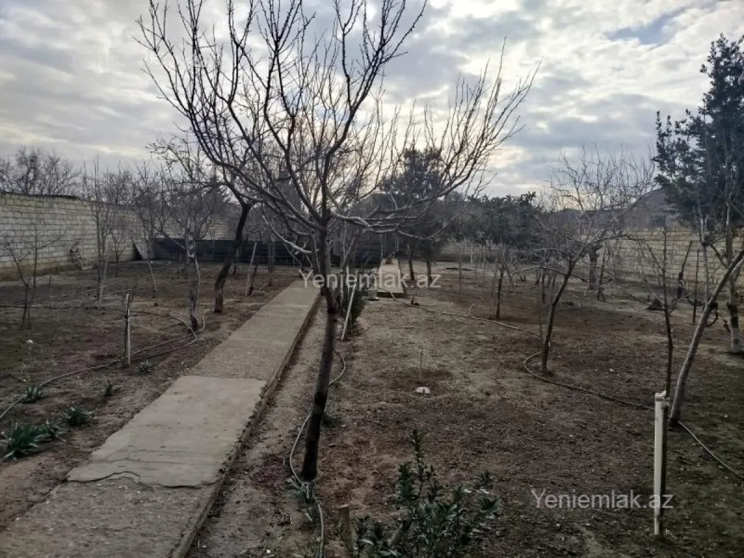 Satılır 4 otaqlı həyət evi 120 m²