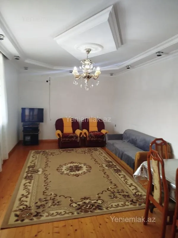 Satılır 4 otaqlı həyət evi 120 m²