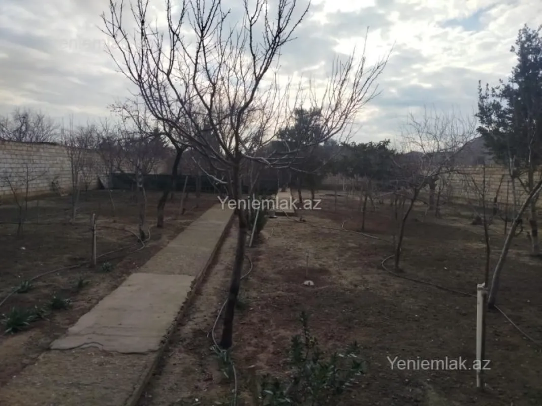 Satılır 4 otaqlı həyət evi 120 m²