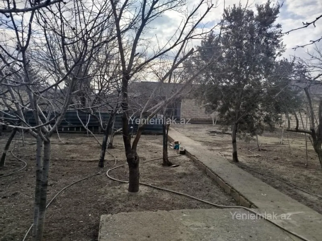 Satılır 4 otaqlı həyət evi 120 m²