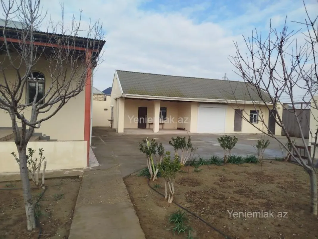 Satılır 4 otaqlı həyət evi 120 m²