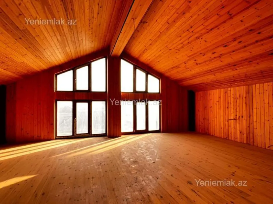 Satılır 9 otaqlı həyət evi 300 m²