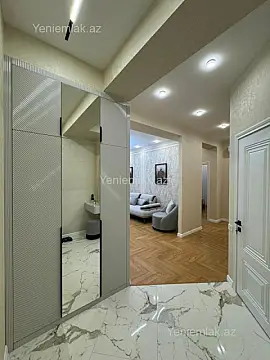 Satılır 3 otaqlı yeni tikili 100 m²