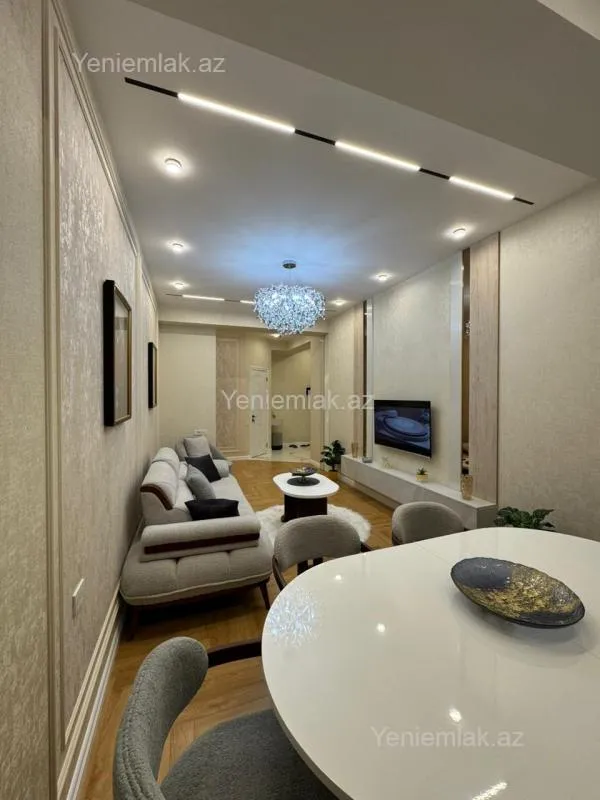 Satılır 3 otaqlı yeni tikili 100 m²