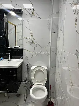 Satılır 2 otaqlı köhnə tikili 60 m²