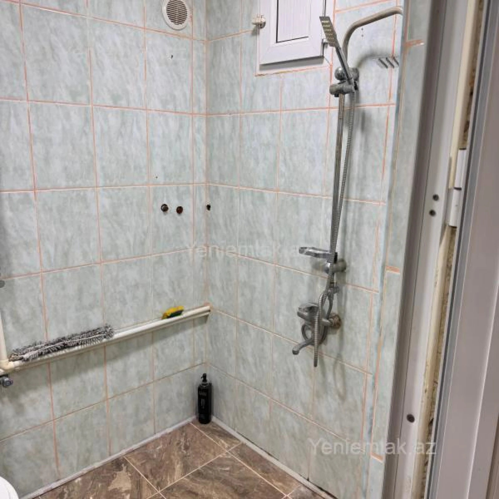 Satılır 1 otaqlı köhnə tikili 31 m²