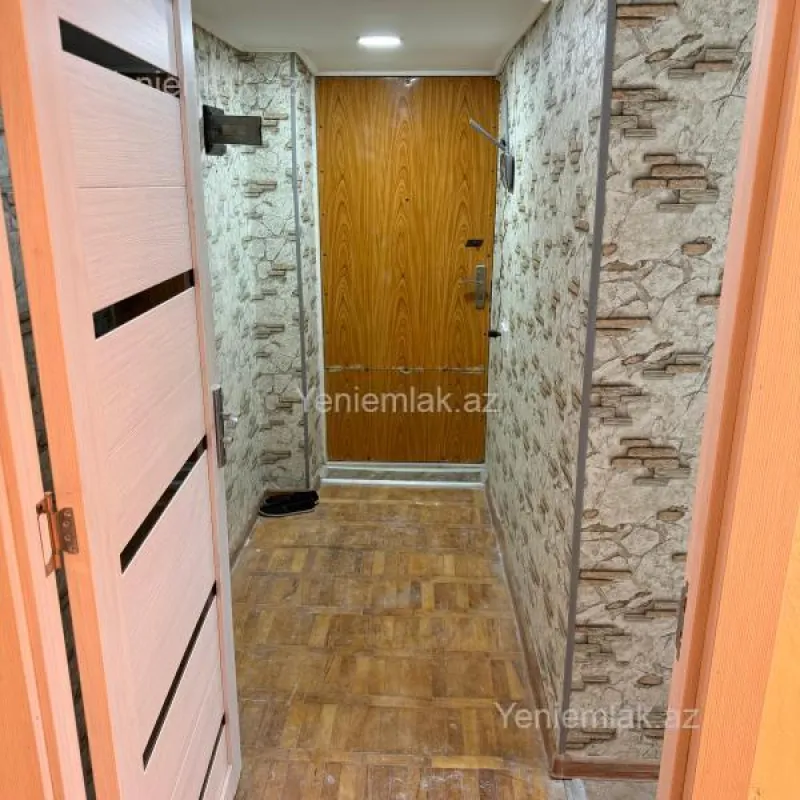 Satılır 1 otaqlı köhnə tikili 31 m²