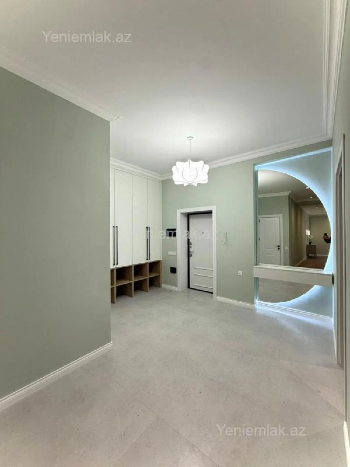 Satılır 3 otaqlı yeni tikili 115 m²