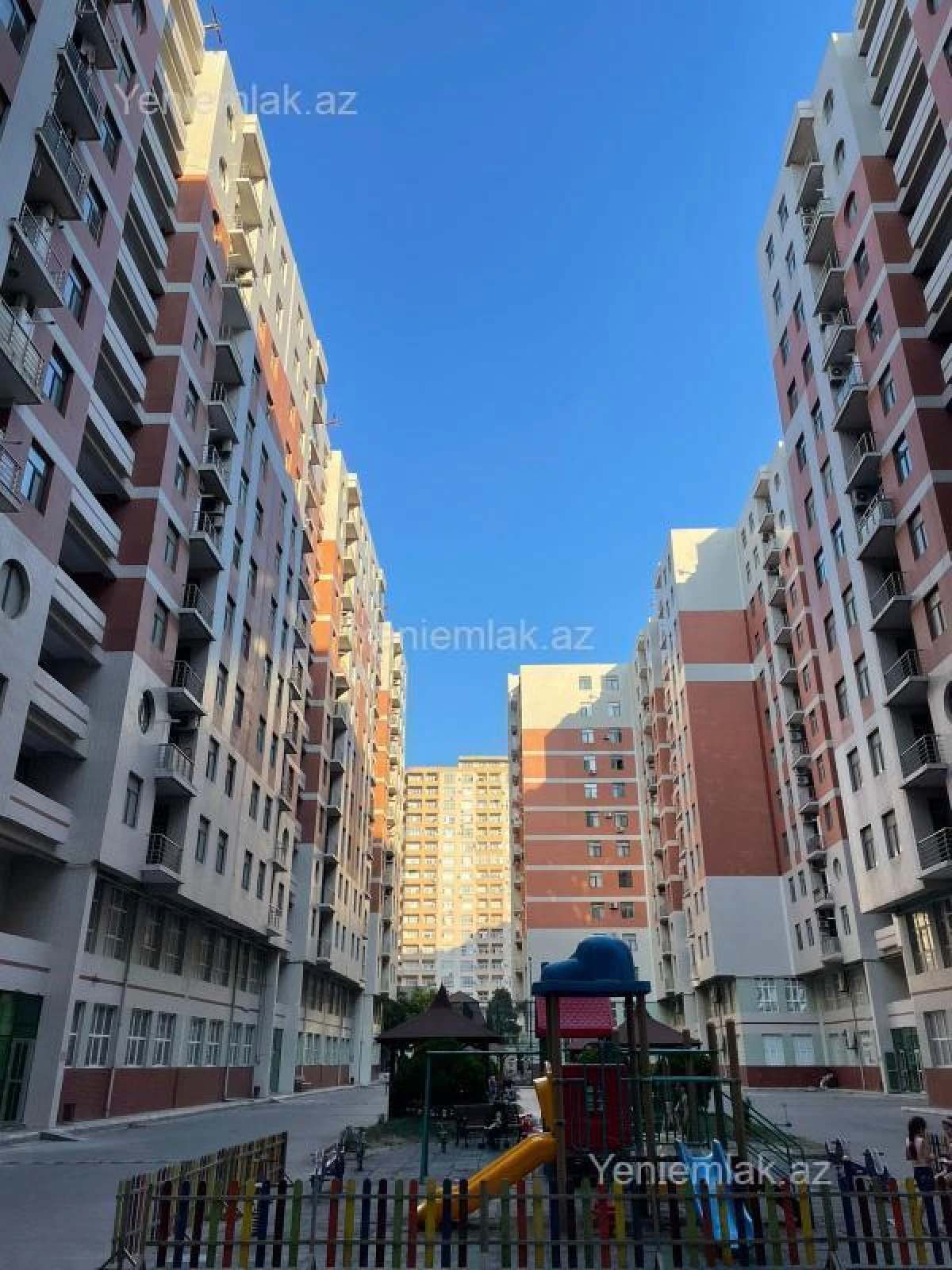 Satılır 3 otaqlı yeni tikili 115 m²