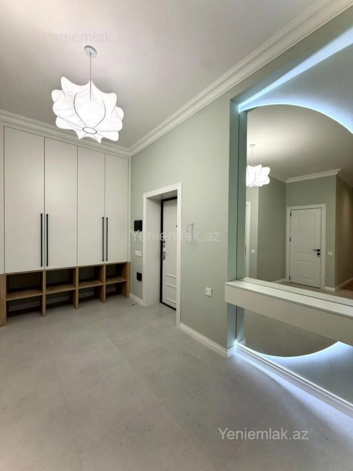 Satılır 3 otaqlı yeni tikili 115 m²