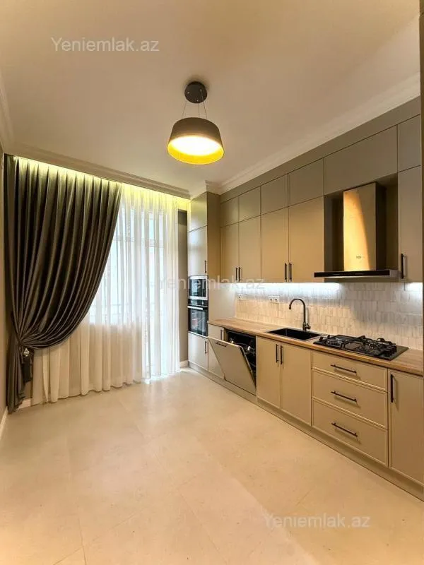 Satılır 3 otaqlı yeni tikili 115 m²