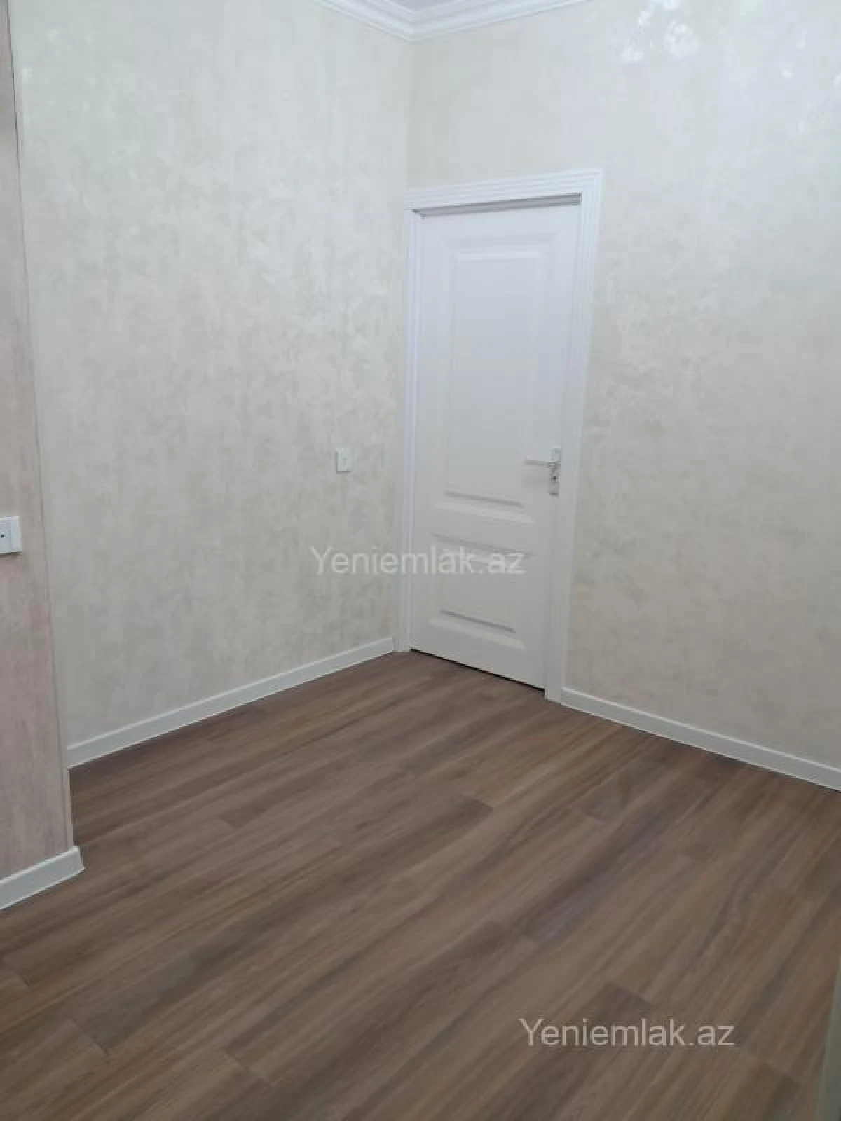Satılır 2 otaqlı köhnə tikili 45 m²