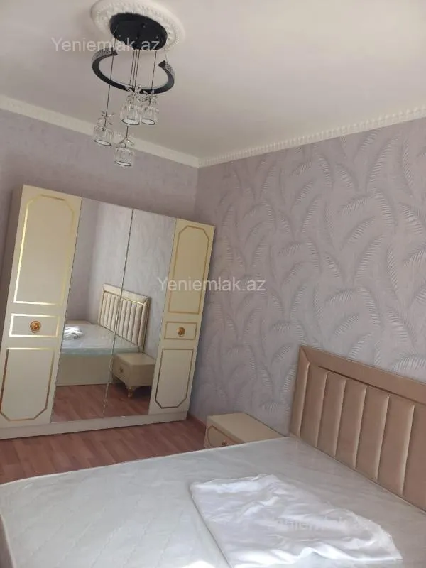 Satılır 2 otaqlı köhnə tikili 65 m²