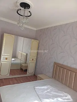 Satılır 2 otaqlı köhnə tikili 65 m²