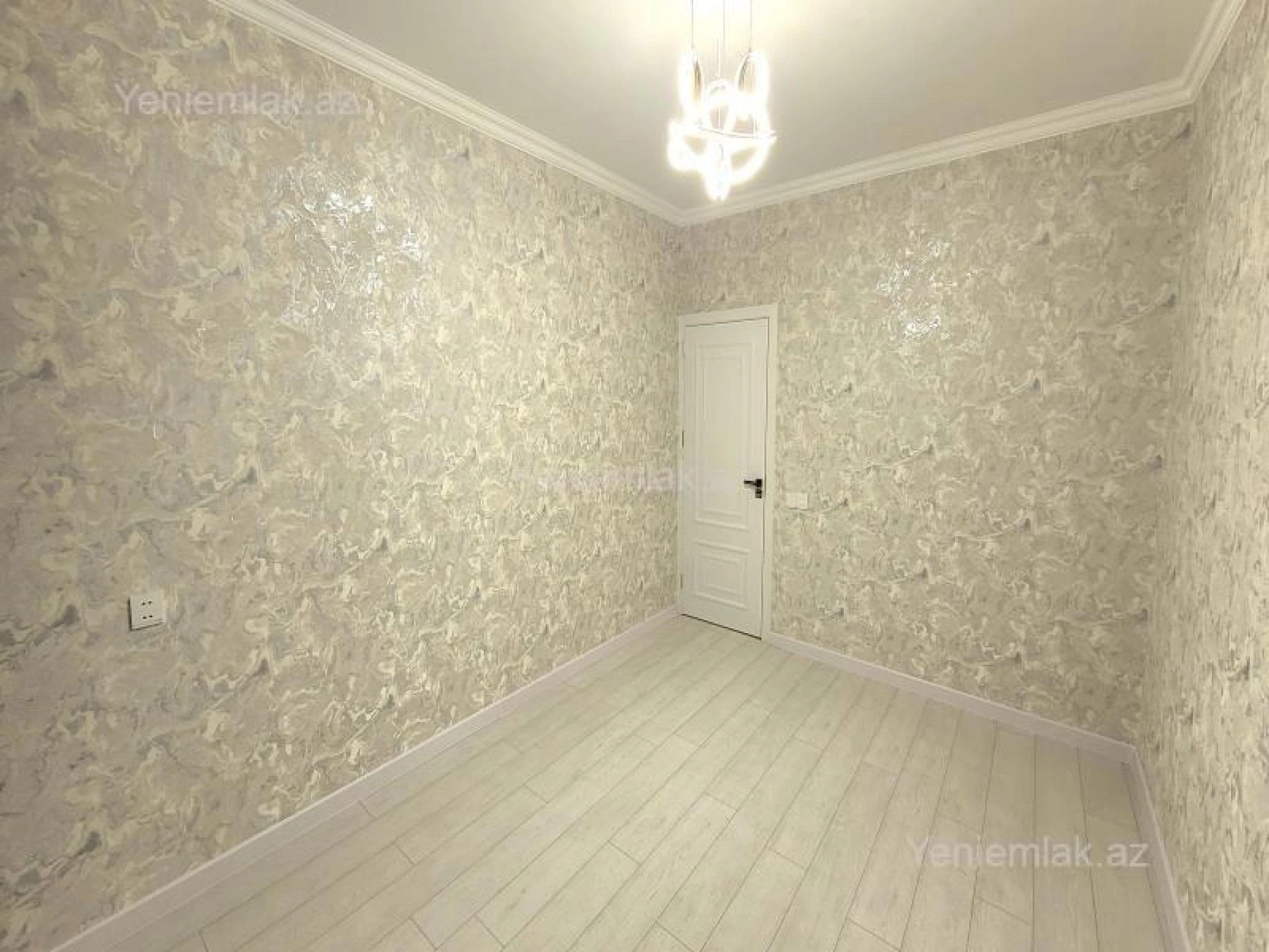 Satılır 3 otaqlı köhnə tikili 85 m²