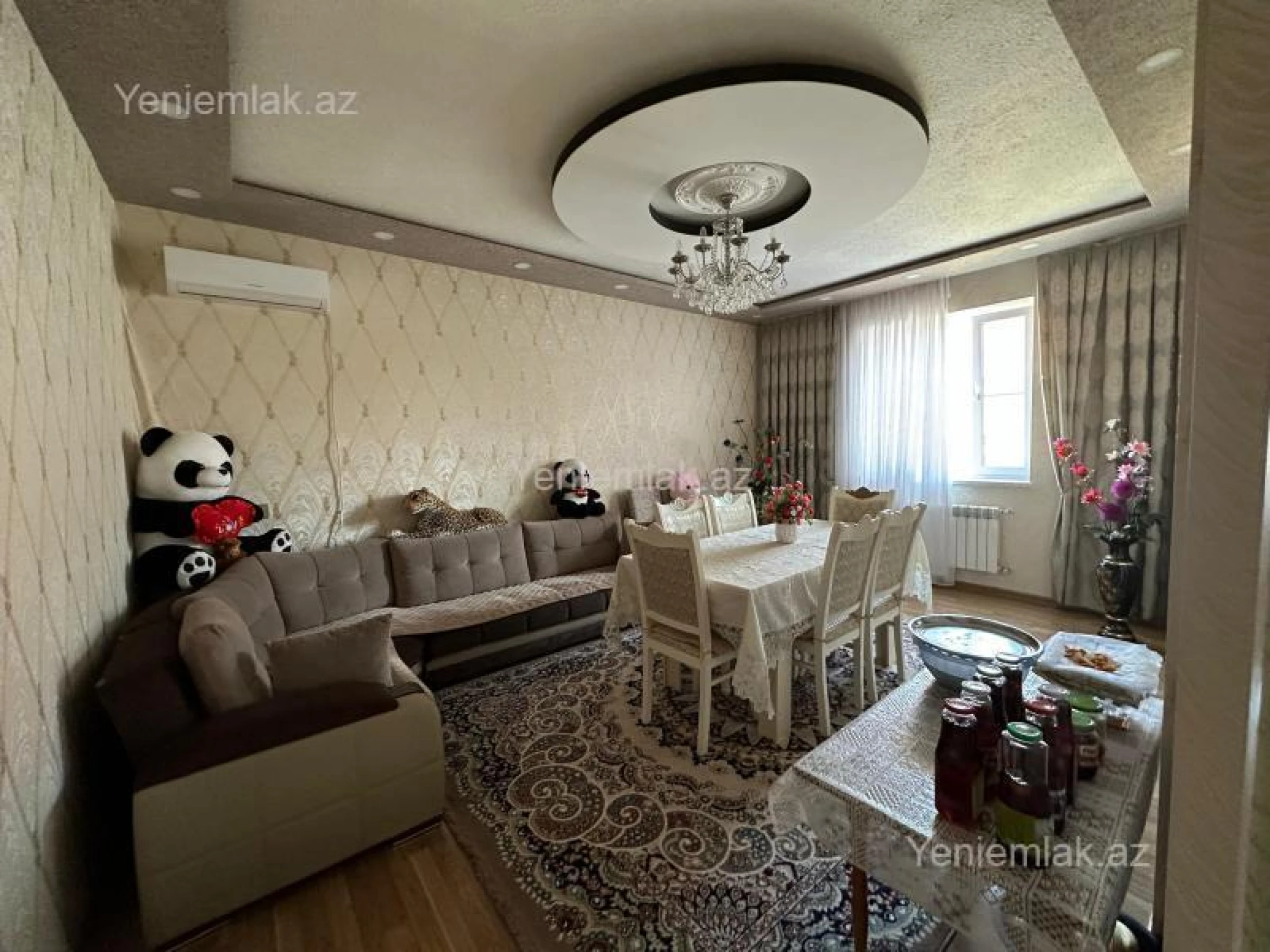 Satılır 6 otaqlı həyət evi 340 m²