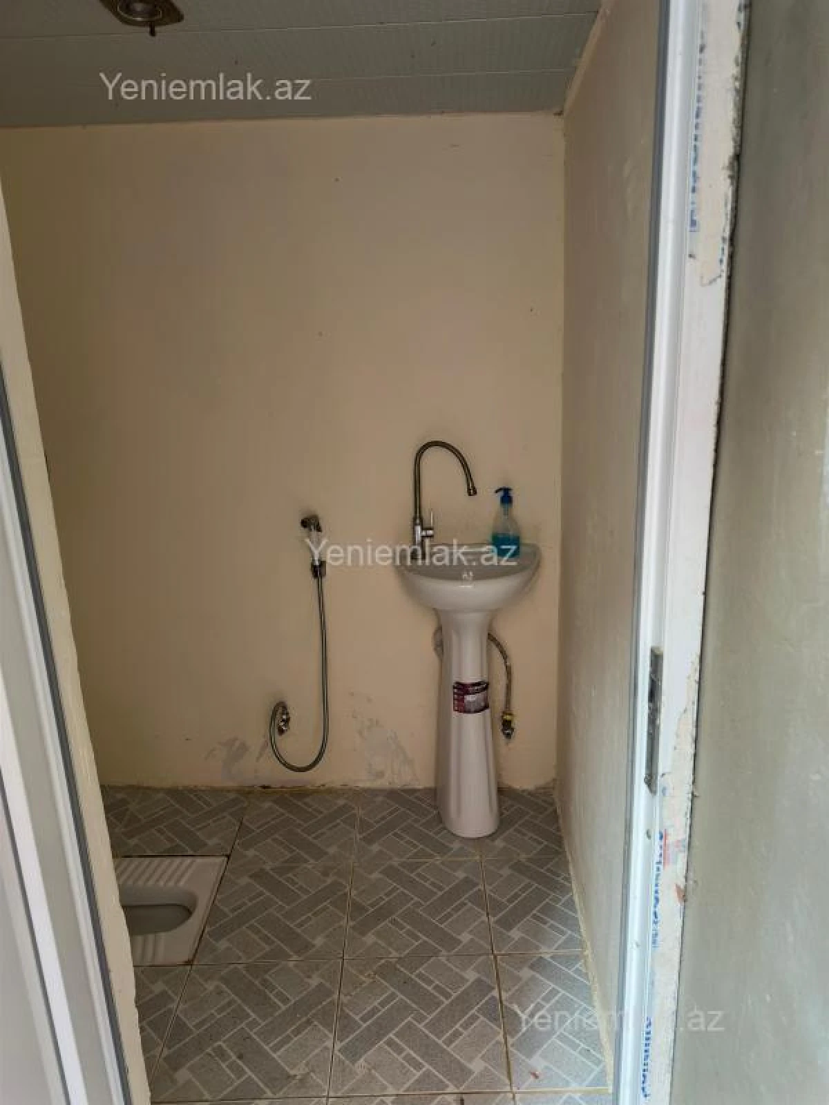 Satılır 6 otaqlı həyət evi 340 m²