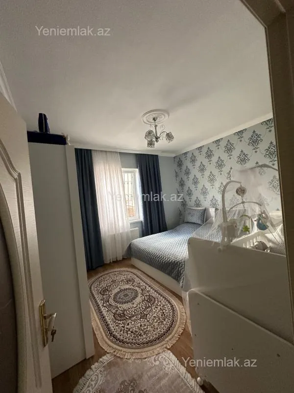 Satılır 6 otaqlı həyət evi 340 m²
