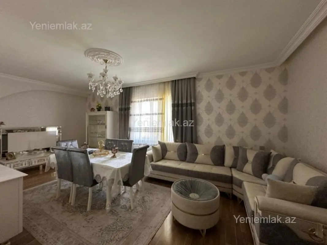 Satılır 6 otaqlı həyət evi 340 m²