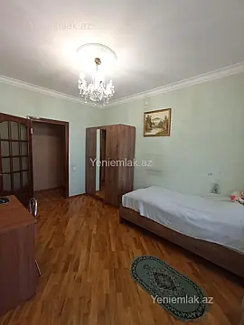 Satılır 5 otaqlı köhnə tikili 120 m²
