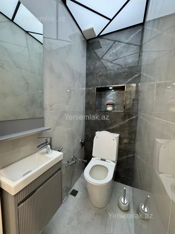 Satılır 3 otaqlı köhnə tikili 65 m²