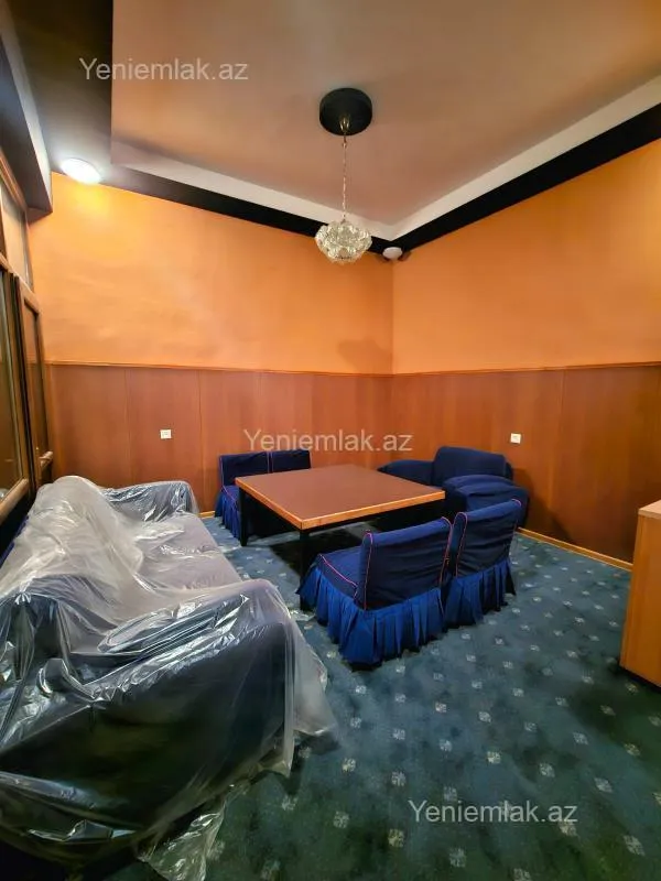 Satılır 3 otaqlı obyekt 550 m²