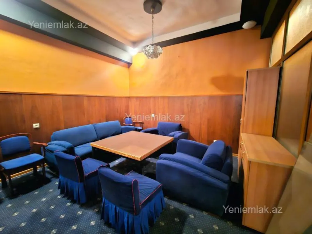 Satılır 3 otaqlı obyekt 550 m²