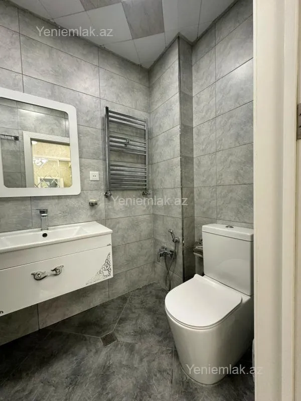 Satılır 3 otaqlı yeni tikili 125 m²