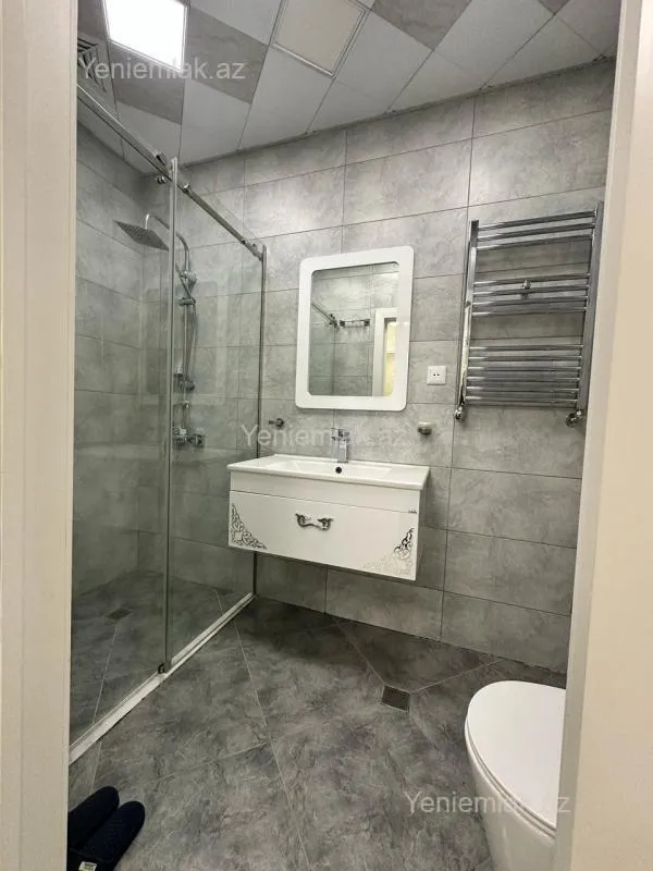 Satılır 3 otaqlı yeni tikili 125 m²