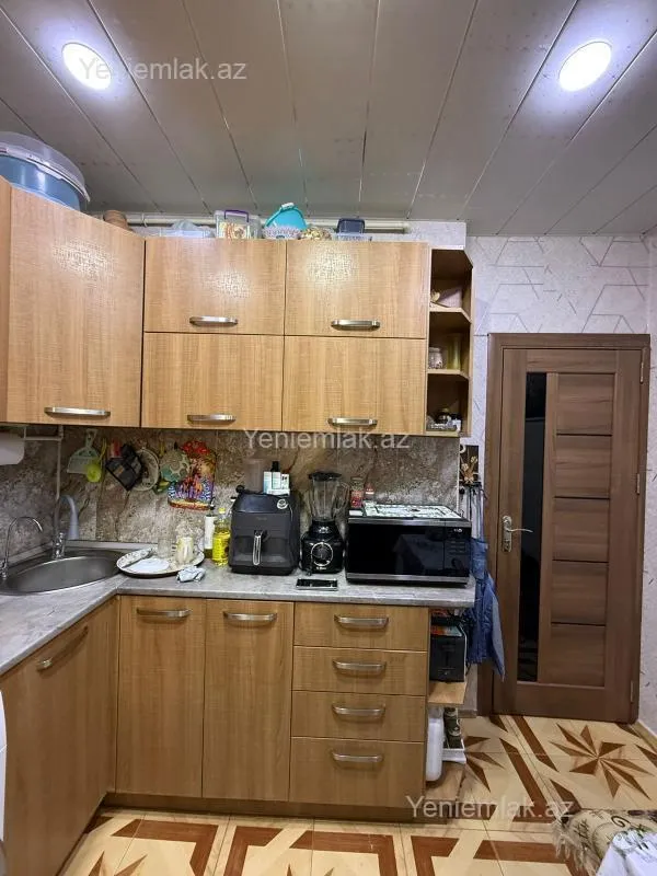 Satılır 3 otaqlı köhnə tikili 65 m²