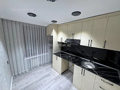 Satılır 3 otaqlı köhnə tikili 80 m²
