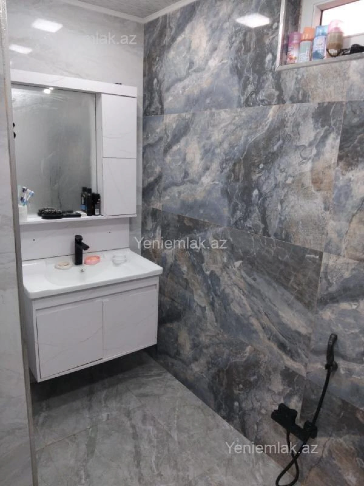 Satılır 4 otaqlı həyət evi 80 m²