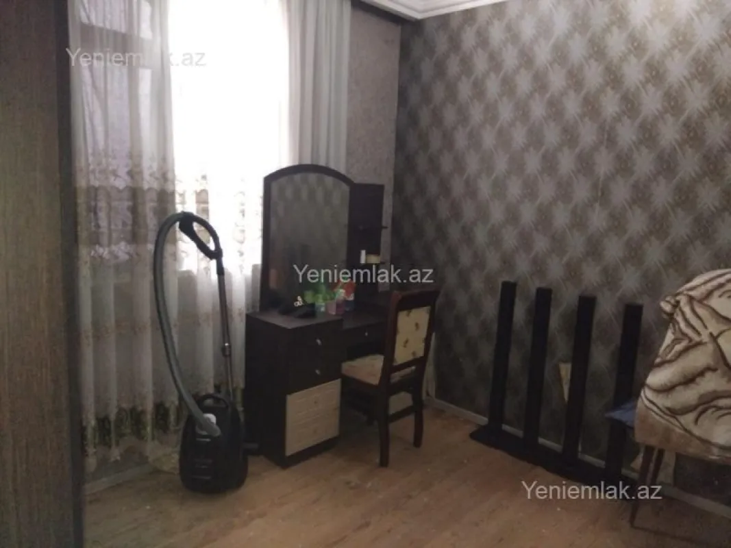 Satılır 4 otaqlı həyət evi 80 m²