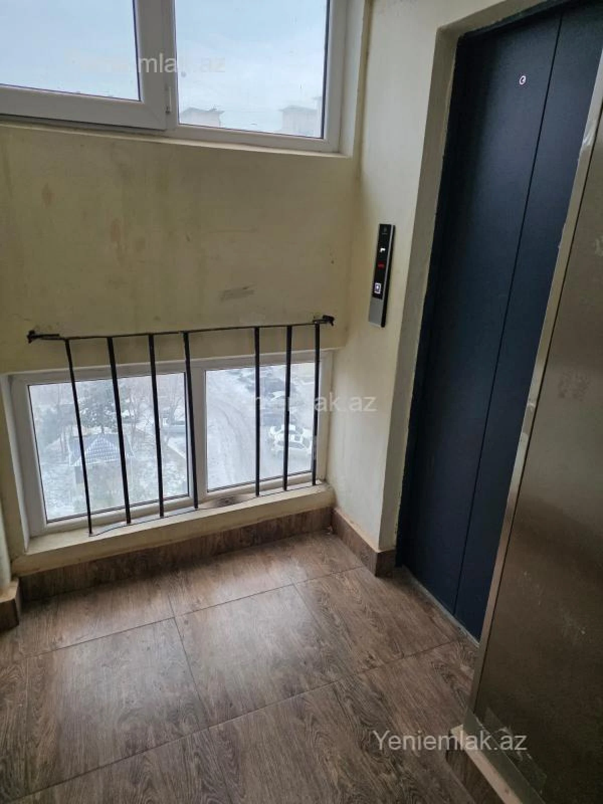 Satılır 2 otaqlı köhnə tikili 65 m²