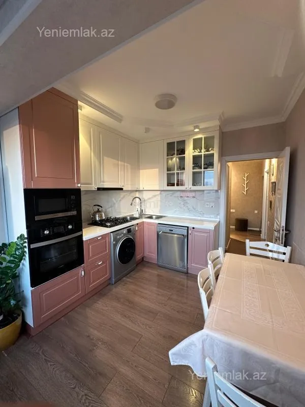 Satılır 2 otaqlı köhnə tikili 65 m²