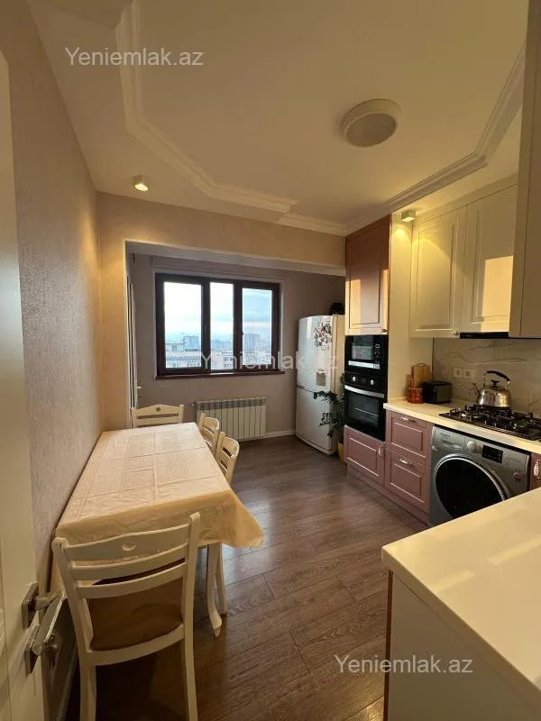 Satılır 2 otaqlı köhnə tikili 65 m²